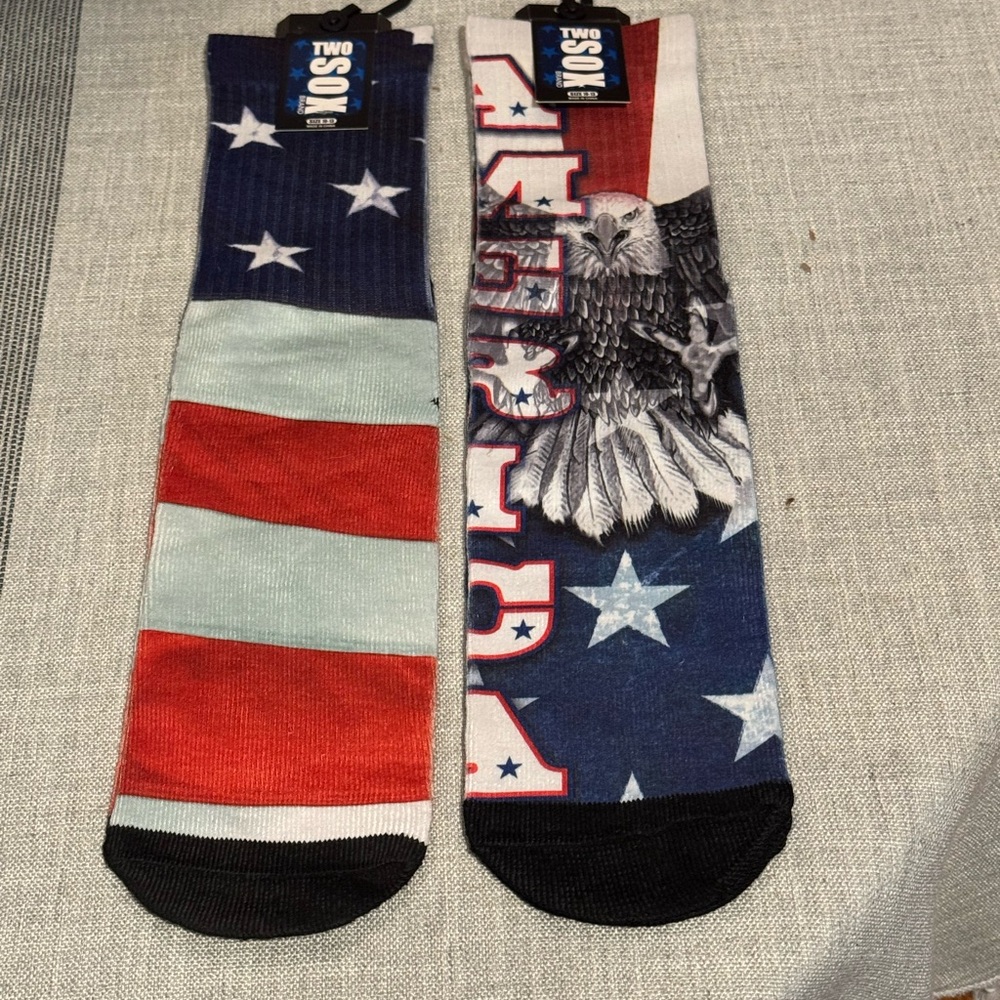LOT, NWT comes with 2 pairs. American Flag Men's Socks - Red, White, Blue USA